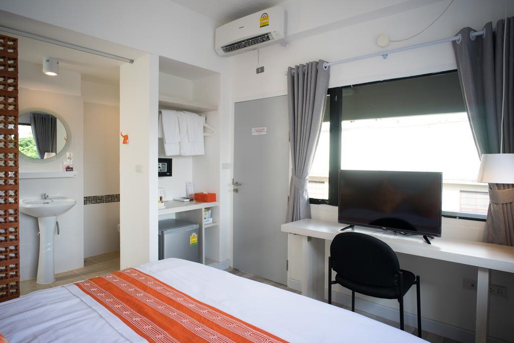 Hotel 202 House Chiang Mai Esterno foto